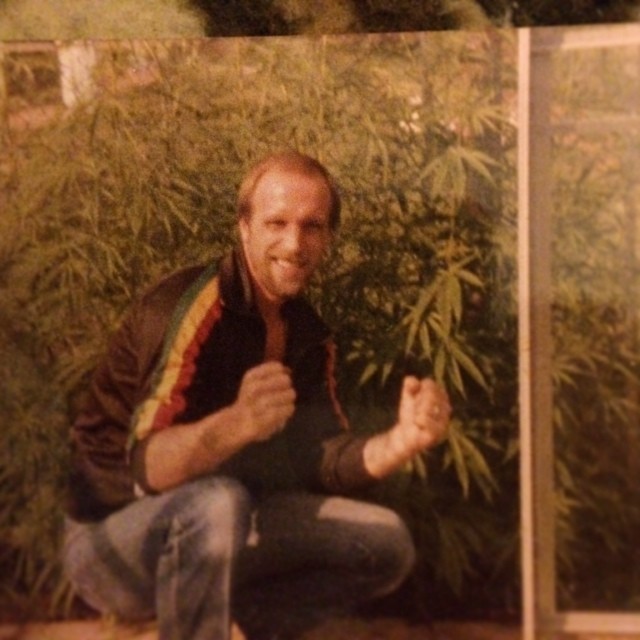 Happy Father's Day to my old man !!! An old pic with his plants ;)